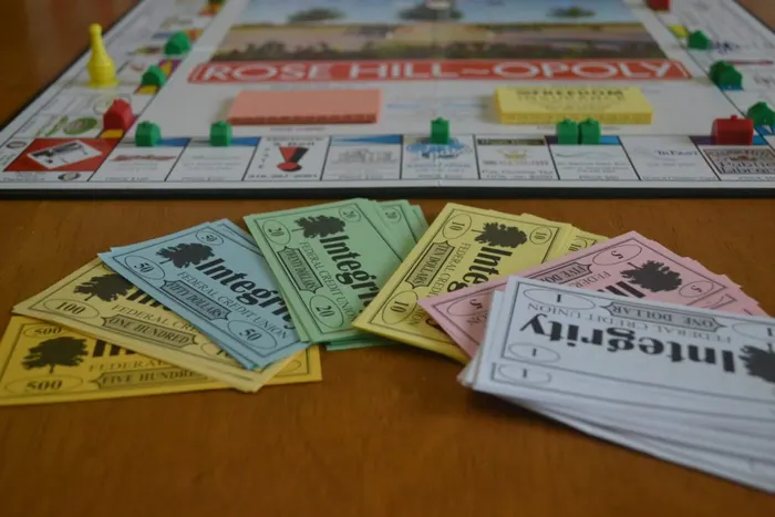 Rose Hill-Opoly box top